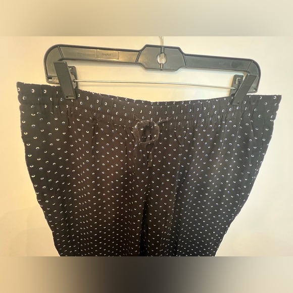 TALBOT’S LARGE PETITE PRINTED BLACK w/BLUE AND WHITE DESIGN PANTS.   100% RAYON - Picture 6 of 7